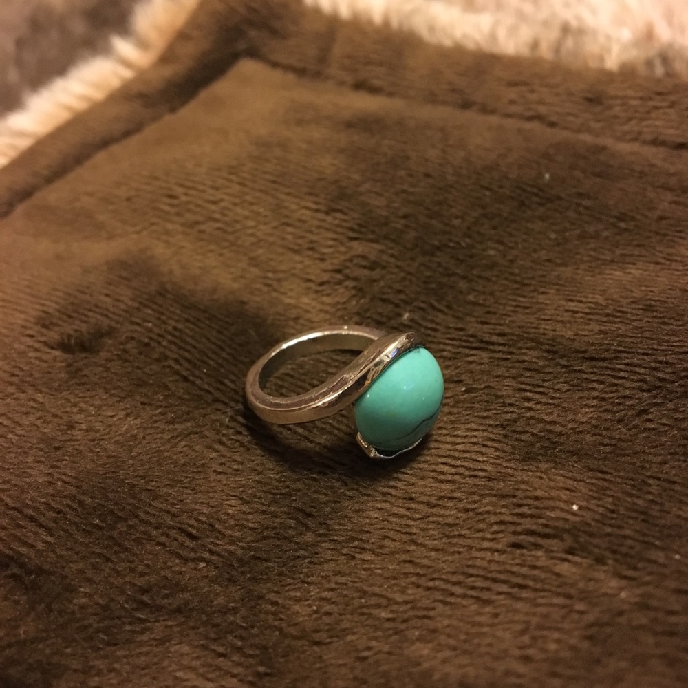 ring - Picture 3 of 3